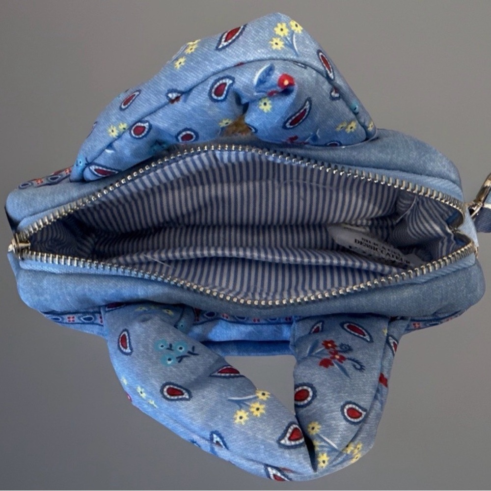 Brighton LOVE Bandana Floral Mini Crossbody Bag Blue Zip Pouch Wristlet Strap - Picture 4 of 4